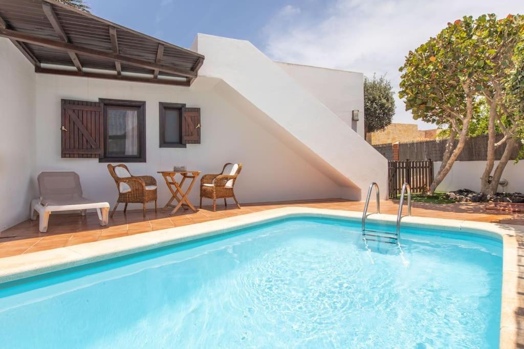 Villa Rustica -Heated Pool & Garden Near The Beach Corralejo Exterior photo